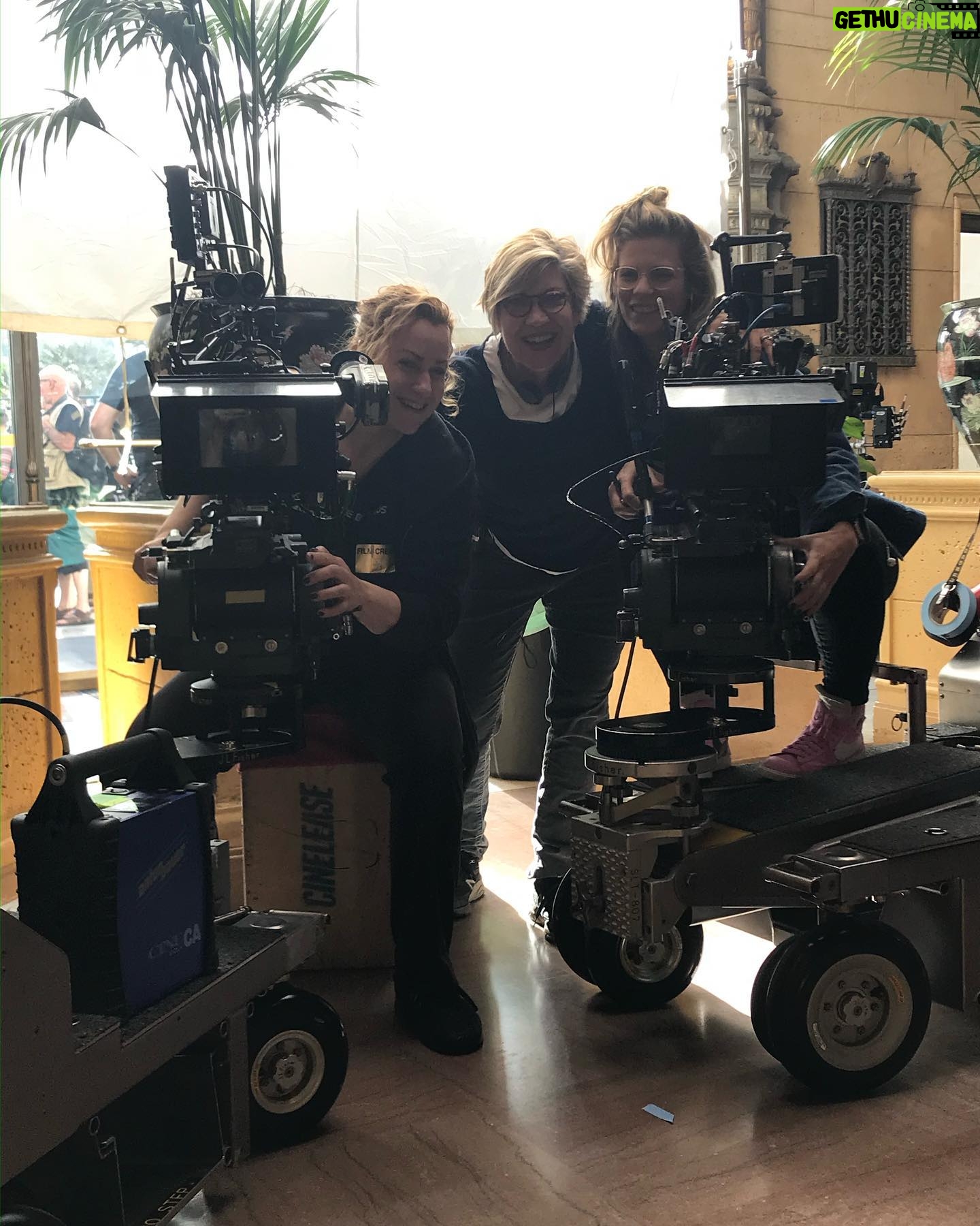 Kim Raver Instagram - There are so many strong, bad-ass women who work tirelessly behind the camera on #GreysAnatomy. I love these women and I celebrate them today on International Women’s Day and every day in between 💪 #WomenSupportingWomen #EmbraceEquity