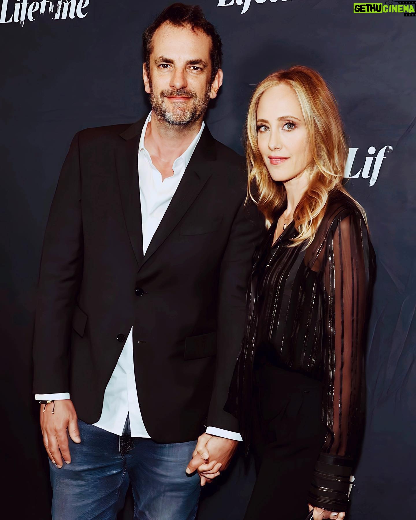 Kim Raver Instagram - Loved standing next to my hubby @__manuboyer___ and supporting him at the premiere of his newest film #KeyshiaColeThisIsMyStory at the #GrammyMuseum this week. The beautiful @lindseyblackwellofficial plays a young Keyshia in her early days in Oakland honing her musical talents, while Keyshia Cole makes her acting debut giving a beautiful performance as she plays herself rising to fame while navigating a complicated and warm-hearted relationship with her mother played by the incredible talent @therealdebbimorgan. I can’t wait for you all to see this incredible movie, premiering on Saturday at 8/7c on @lifetimetv. Manu, Je suis très fier de toi! xx