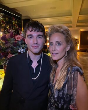 Kim Raver Instagram - Last week I had the pleasure of attending the Queen Charlotte: A Bridgerton Story premiere and got a sneak peek at the show…and wow, just wow! It’s beautiful, breathtaking, and simply incredible. #IndiaAmarteifio, @coreymylchreest, @arsemathomas, @goldarosheuvel, and the rest of the cast are just magical on screen…plus it’s always amazing seeing strong, powerful, and beautiful women of color front and center in Hollywood! Congratulations @shondarhimes on a spectacular new expansion of the #Bridgerton world!