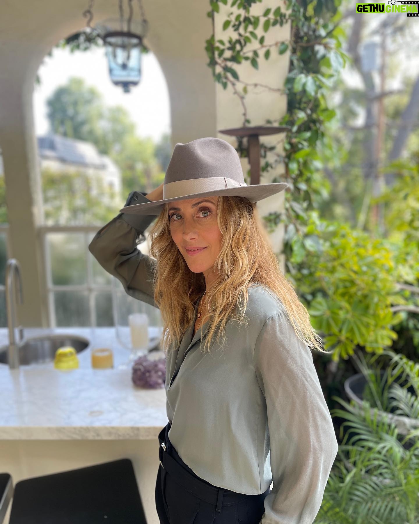 Kim Raver Instagram - After wearing my lucky hat every day while directing #GreysAnatomy episode 1911, I decided I would treat myself to a new incredibly crafted hat by the wonderful company @worthandworth. I found this store while walking around NYC because it looked like an art gallery so I decided to walk in and have a look. I watched them handcraft their hats which are indeed works of art! Hats off to Cathy for all your help! π #FashionFriday