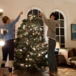 Kim Raver Instagram - Love decorating the tree this time of year! ✨❤️✨