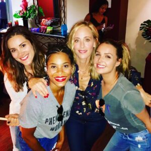 Kim Raver Instagram - Oh, Dear Kelly -- What a magical light and talent you are! Your dedication to the work and seeker of the truth in every moment as Maggie Pierce has made it a sheer pleasure to work with you as an actress, director & friend! #FiercePierce I will miss our days side by side but I am so very excited to see all the wonderful things that lie ahead for you!! Much love, x Kim

Tune in tonight for @seekellymccreary's #GreysAnatomy farewell ❤️