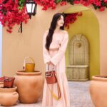 Kim Se-jeong Instagram - 롱샴 SS24 컬렉션 팝업스토어 로 피크닉 오세요🧡 @longchamp #Longchamp #롱샴 #롱샴팝업스토어 #롱샴SS24컬렉션