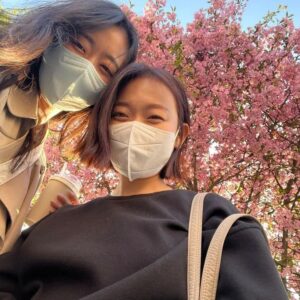 Kim Seul-ki Instagram - 사랑하는 언니랑🌸