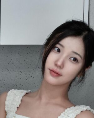 Kim So-hee Instagram - @vivien_korea 🫶