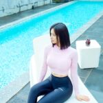 Kim So-hee Instagram – 무더운 여름 디스커버리와 함께해요💜#광고 #디스커버리래쉬가드 #크롭래쉬가드