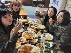 Kim So-hee Instagram - 방과 후 전쟁활동 진짜 재밌는데!!!볼꺼죠??❤️❤️❤️