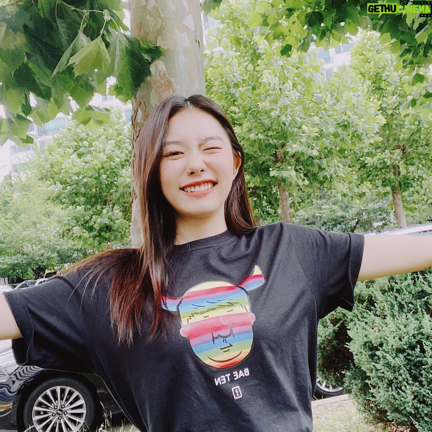 Kim So-hye - 116.9K Likes - 뚠