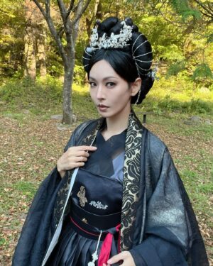 Kim So-yeon Instagram - #구미호뎐1938 🦉🦉🦉