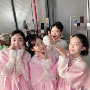 Kim So-yeon Instagram - #구미호뎐1938 🤗 
#홍주🦉