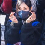 Kim So-yeon Instagram – #동행복권 🍀  #행복공감봉사단 🌸
연탄 나눔 봉사🖤
모두모두 수고하셨습니다👍🥰