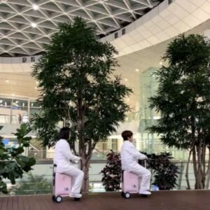 Kim Sook Instagram - 이번엔 어디서 누굴 만나볼까??
#송대표 & #김이사 #토크백 곧 찾아갑니다~~