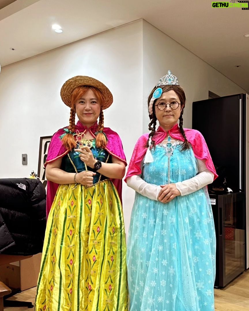 Kim Sook Instagram - Do you want to build a snowman? 비보라이브 보신분?????? 아쉽게 놓친분들을 위해 사진 올립니다^^ 시간빼서 직접와주신 땡땡이^^ 꽃도 너무 감사하고 감자스프도 너무 맛있게 먹었어요~~