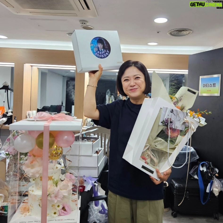 Kim Sook Instagram - 공연 재밌었나요?? 내일도 기다리고 있을게요~~ 땡땡이들 고마워~