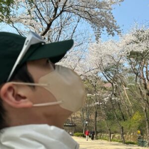 Kim Woo-bin Instagram - ☀️😎