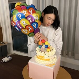 Kim Yeon-koung Instagram - Thank you all for your birthday wishes 💛