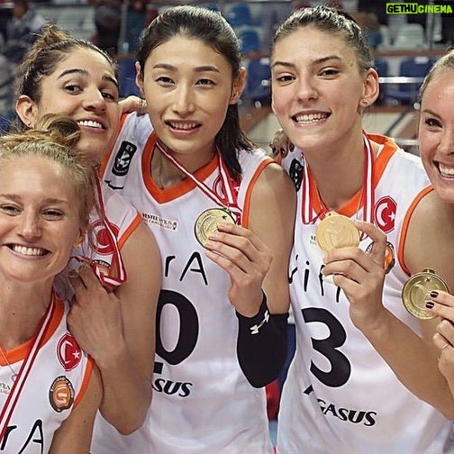 Kim Yeon-koung Instagram - Spor Toto champions cup Champion🧡🖤🏆🥇