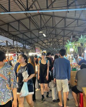 Kim Yong-ji Instagram - Amazing thai 🇹🇭
with my friend