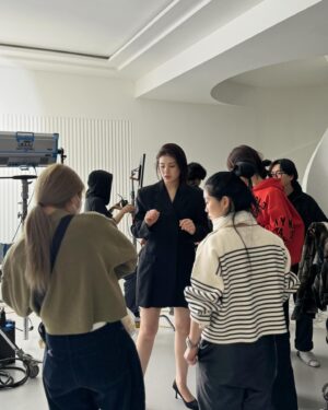 Kim Yong-ji Instagram - 친구가 잘나왔다는 사진은 항상 눈 감겨있드라..