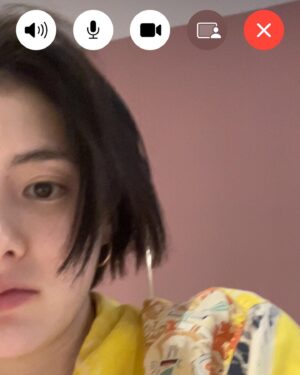 Kim Yong-ji Instagram - ❤️‍🩹💙🫶🏼

무서운 시선
여름
제발 전화 좀 받아줘
화봉봉
선우은호가발
