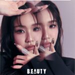 Kimberley Chen Instagram - 美人圈數位封面 #陳芳語kimberley 美人圈Digital Cover 3月封面人物🌿 @lekimberleyy kimberley變裝秀✨ 大家喜歡哪一套Look呢😍 🔎完整專訪資訊 @beauty321 💌 Editor-in-Chief / Cherrie Photographer / 楊杰 Stylist / Lisa Video / Nora Orli Design / Vicky Text / Aurora Makeup / Ara Wu Hair / Zack Lee Assistants /Mia Wei 、Shirley Fashion / DION LEE（by De sidere 7.1 @de_sidere7.1)、Mugler（by Onefifteen初衣食午@onefifteen115)、APM Monaco @apmmonaco、Versace @versace、Moon Boot @moonboot、D AF @dafshoes － #陳芳語 #kimberley #beauty封面之星 #beauty數位封面 #美人圈數位封面 #digitalcover #beauty321 #beauty美人圈