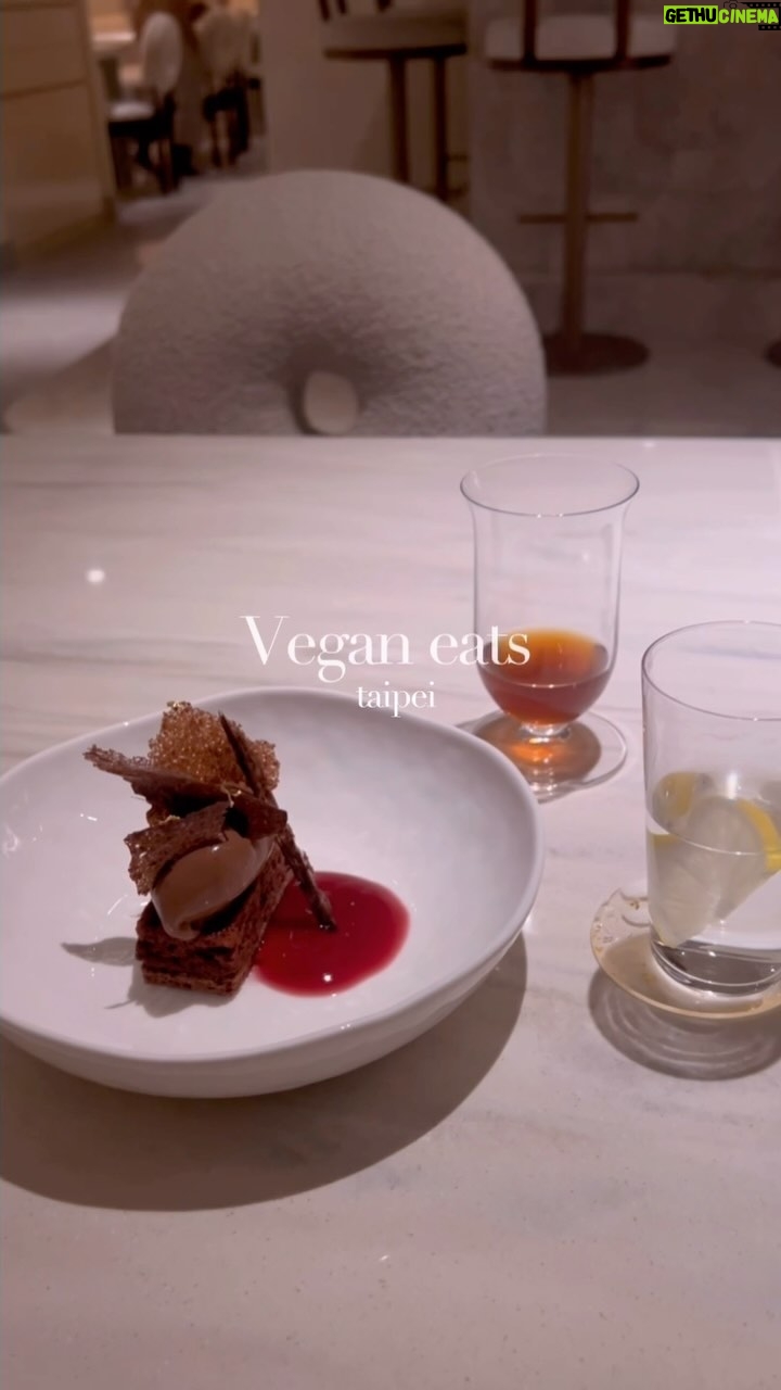 Kimberley Chen Instagram - taipei always blesses with heavenly food ☁️💫💕 @the_root_kitchen @oohchacha @greenvbakery @yiihotang @vegantaipei @ymspring @herbivore_vegan @baganhood @chao_stir_fry @mixigan.tw @uncleqveganday @cuba.lah @curious.taiwan @vg.honored @yangshin_vege @icegyaru @syosyohoubou2022