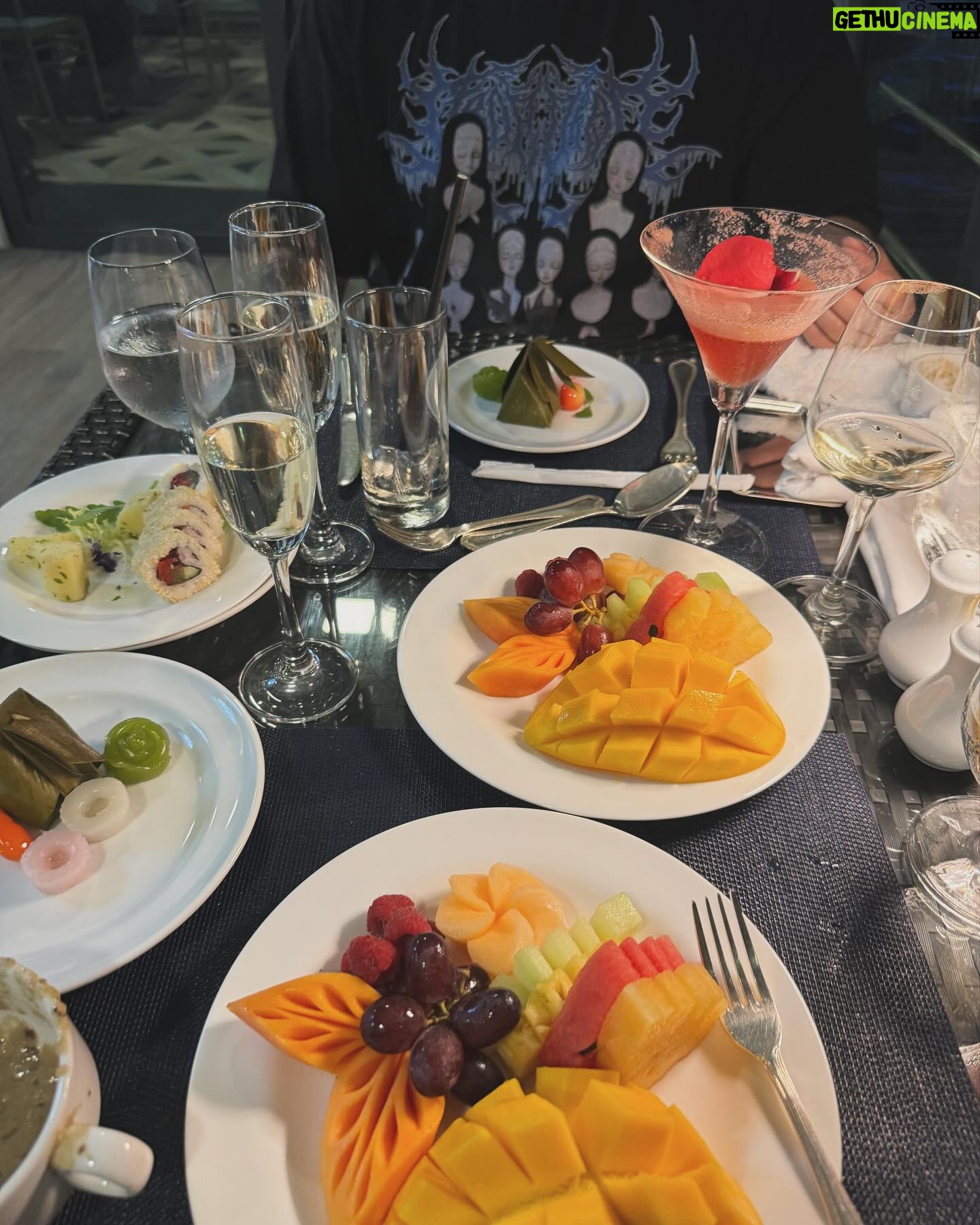 Kimberley Chen - 19.8K Likes - Appreciation post to the amazing vegan food and the amazing people that made the food and whatever we encountered on our getaway from crazy ☺️
感謝所有的發生,因為這樣才更珍惜簡單的幸福 🩵 也讓我提升我的eq 🦋✨💕🙏🏻
there will be a part 2