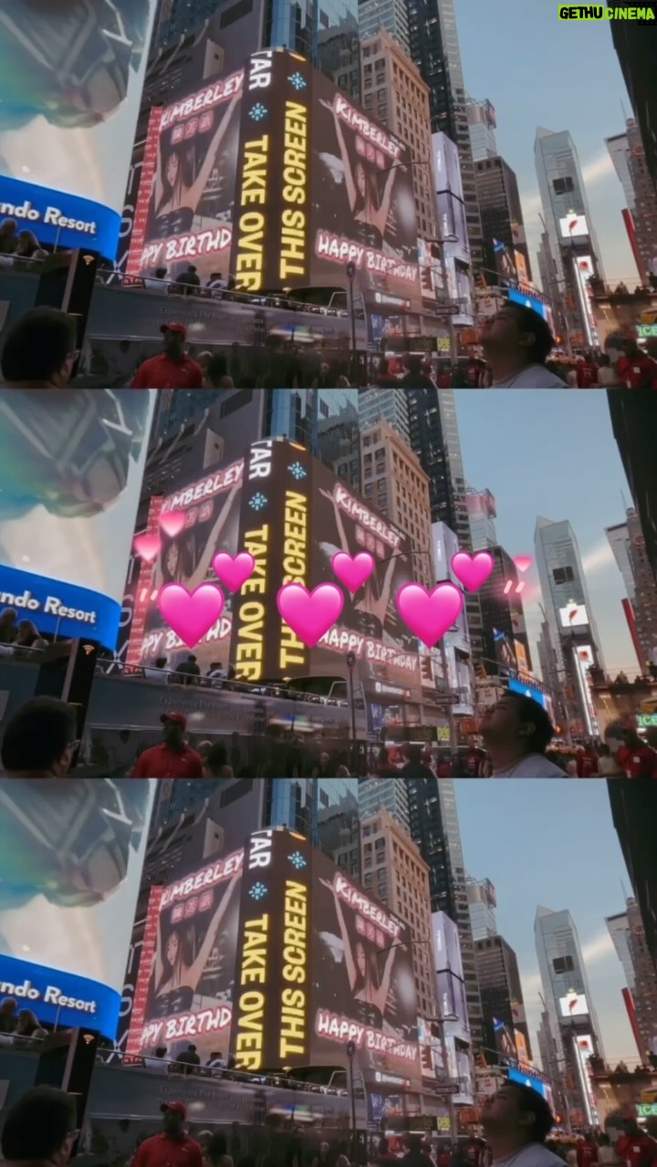 Kimberley Chen Instagram - holy birthday crap! 謝謝你們 🥹💕✨ 🎉🩵 真的太感動 🫶🏻 人不在,但心在紐約時報廣場 💫
