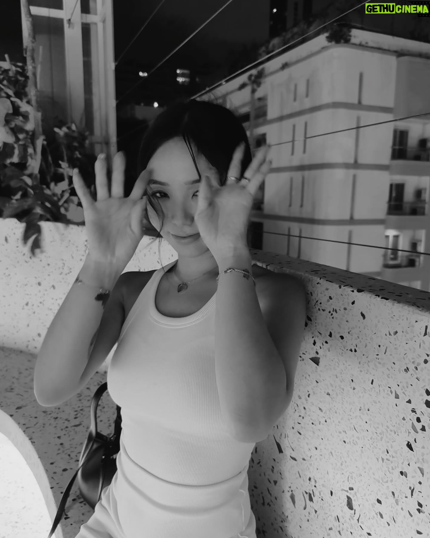 Kimberley Chen - 21.4K Likes - 這週達成 了三個多公斤的 moi ☁️
雖然不在乎體重但覺得自己很誇張 🤭🤣