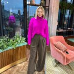 Kimberley Walsh Instagram - First show back this year and it was a gooden! Lots of gladiator action ahead of the launch show tomorrow and I have to say I’ll def be watching with my boys. It’s the perfect mix of nostalgia and family entertainment to kick off my rock and roll Saturday nights 😂. Boys are pretty impressed I met Legend an “actual gladiator” too. Have a lovely weekend all 🩷