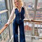 Kimberley Walsh Instagram - Last @bbcmorninglive for a little while as I have some business to attend to 🎤🪩🎵👯‍♀️ What a fab series so far and always love sharing the studio with so many incredible women (and Geth) 😂 Happy International Women’s Day 🩷