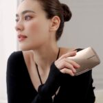 Kimberly Ann Voltemas Instagram – Enchance my natural beauty with the flawless finish of Vanish Airbrush Pressed Powder✨ @hourglasscosmetics @ellethailandofficial @ellebeautythailand