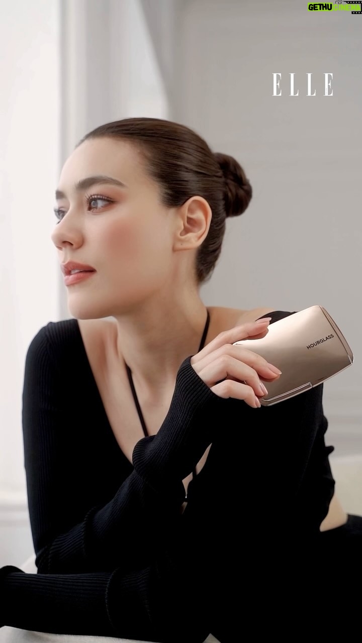 Kimberly Ann Voltemas Instagram - Enchance my natural beauty with the flawless finish of Vanish Airbrush Pressed Powder✨ @hourglasscosmetics @ellethailandofficial @ellebeautythailand