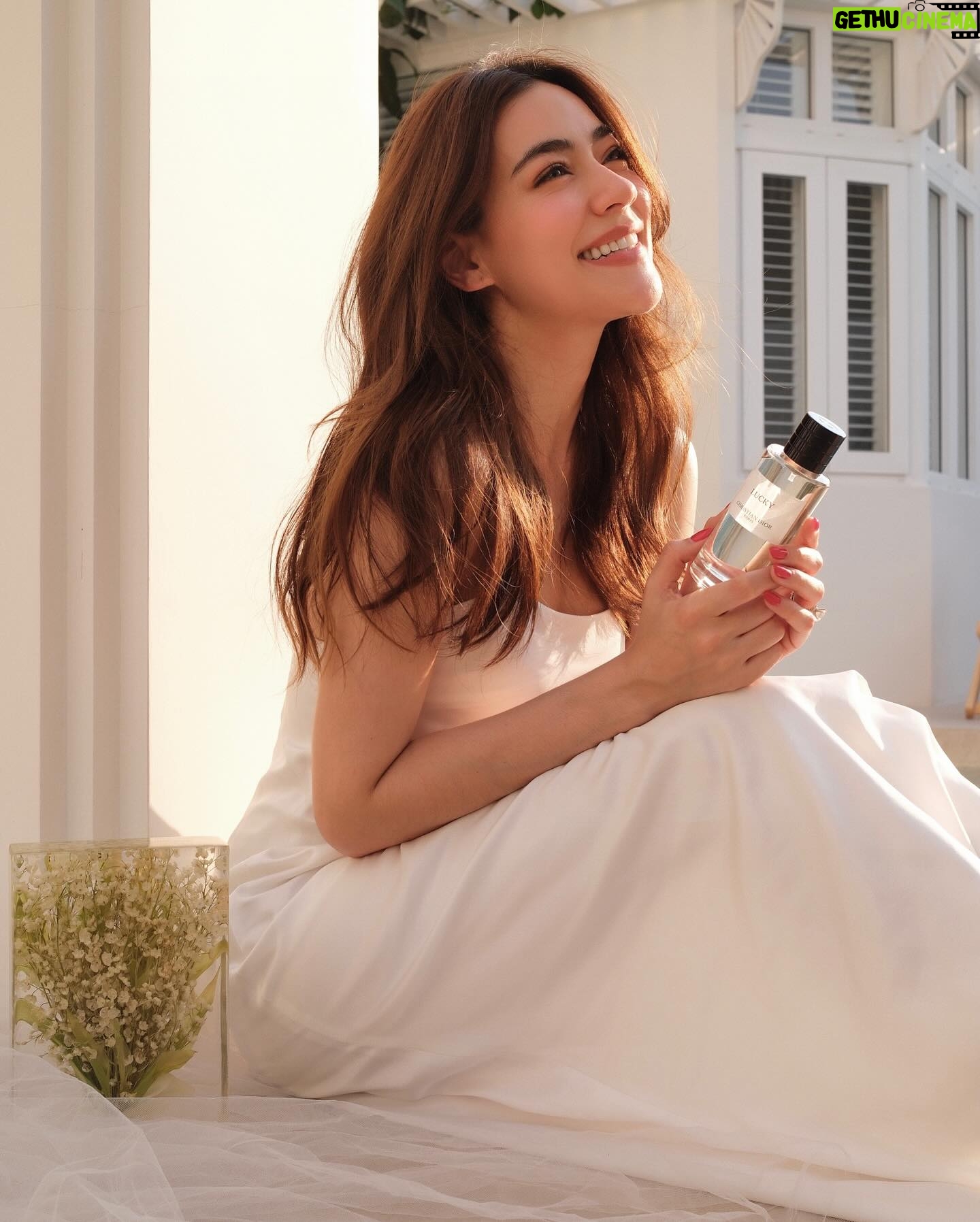 Kimberly Ann Voltemas Instagram - Every May 1st in France, Lily of the valley bouquets are given to loved ones. This flower, cherished by Christian Dior and brings back memories of my wedding bouquets and fav scent ’Lucky‘ from La Collection Privée, a scent for good luck. ☘️🤍 น้ำหอม La Collection Privée, วางจำหน่ายที่ Dior Beauty สาขา Iconsiam, Central Chidlom, Siam Paragon, Mega Bangna, The EmQuatier, The Emsphere และออนไลน์ shop.dior.co.th #DiorLaCollectionPrivée #DiorBeauty @DiorBeauty @DiorBeautylovers