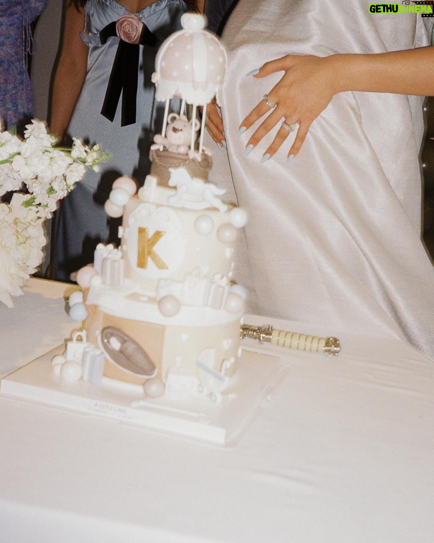 Kimberly Ann Voltemas Instagram - Aunties can’t wait to see you Baby Khilee.🩵🧸 #Khileethebaby 🎞️By @nawaphon_present