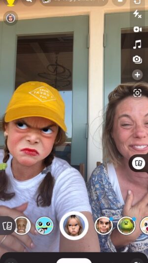 Kimberly Williams-Paisley Instagram - Sisters finally discover Snapchat… 😂😂 #sisters #trynottaughchallenge @ashleywilliamsandcompany #saturday