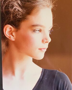 Kimberly Williams-Paisley Instagram - 13 or 14 year-old-me. The one who learned to manage stress, survive a challenging middle school in the Bronx where she didn’t fit in. The one who started to figure out how to become an adult. The one who looks so much like my Jasper. I lean on her to this day, even though I also want her to be able to take a break sometimes and just let me play. Anyone relate? 
Photo by @akathryn.holbrook ❤️
#tbt #throwbackthursday