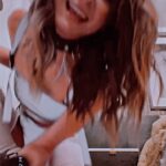 Kimiko Glenn Instagram – chill night in