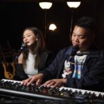 Kimiko Glenn Instagram - studio jam w/ aj 🎹 watch the whole thing on his YouTube channel !! 💞 #someoneyouloved #lewiscapaldi