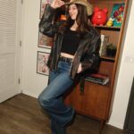 Kira Kosarin Instagram – you can have your space, cowboy 🚀🤠

ft mom’s hat from the early 2000s, dad’s jacket from the 80’s, my cowboy boots from when I first moved to LA in 2010 that I wore to every audition, and Noodle the elephant in his new hat 🐘