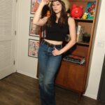 Kira Kosarin Instagram - you can have your space, cowboy 🚀🤠 ft mom’s hat from the early 2000s, dad’s jacket from the 80’s, my cowboy boots from when I first moved to LA in 2010 that I wore to every audition, and Noodle the elephant in his new hat 🐘