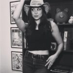 Kira Kosarin Instagram – you can have your space, cowboy 🚀🤠

ft mom’s hat from the early 2000s, dad’s jacket from the 80’s, my cowboy boots from when I first moved to LA in 2010 that I wore to every audition, and Noodle the elephant in his new hat 🐘