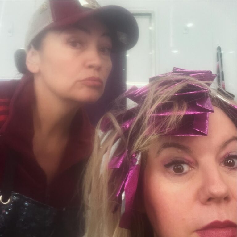 Kirsten Vangsness Instagram - It takes so much friendship and hair dye to make a Garcia…. @tinoweeno @criminalminds