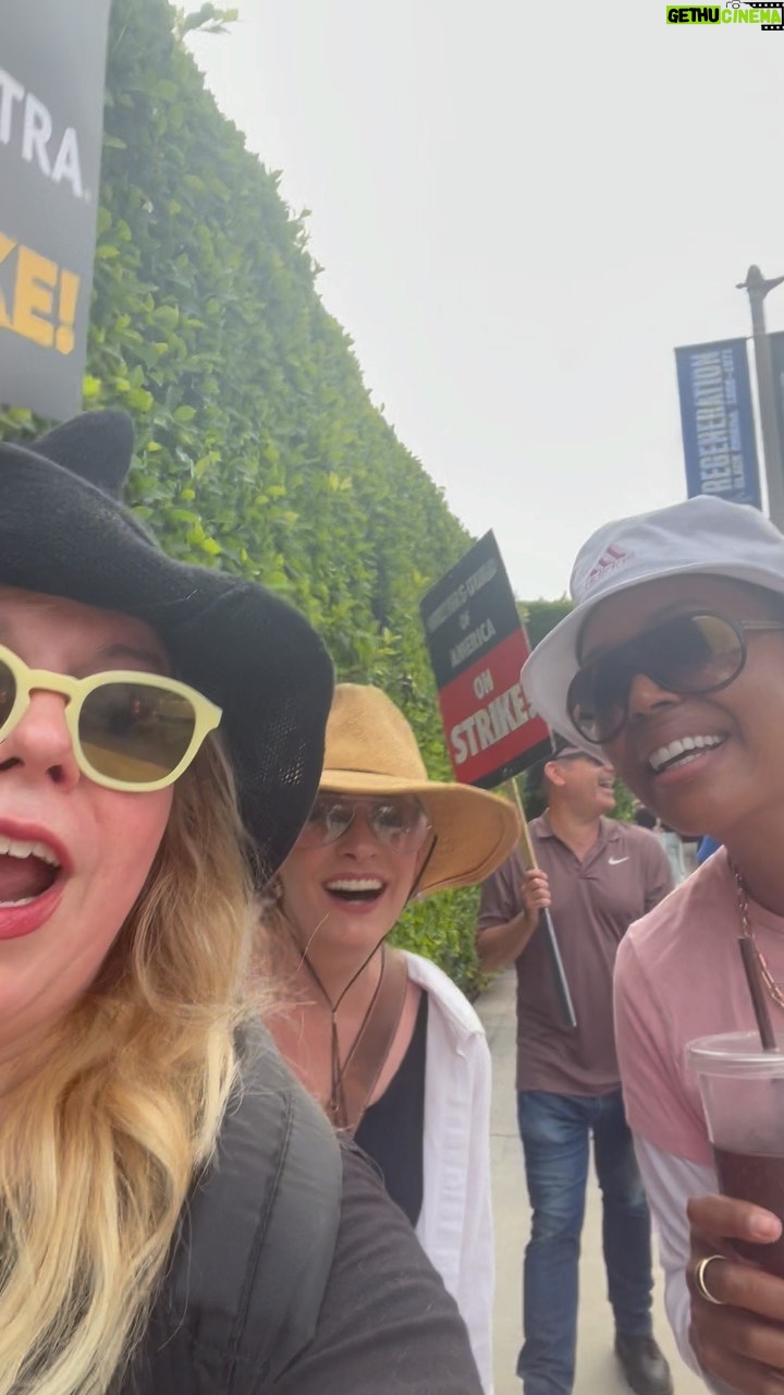 Kirsten Vangsness Instagram - Out in these streets with @pagetpagetgram & @aishatyler proof of their non stop glamour and my non stop glasses sliding down my face. Paget’s little face at the end JOYS me #sagaftrastrike #sagaftrastong