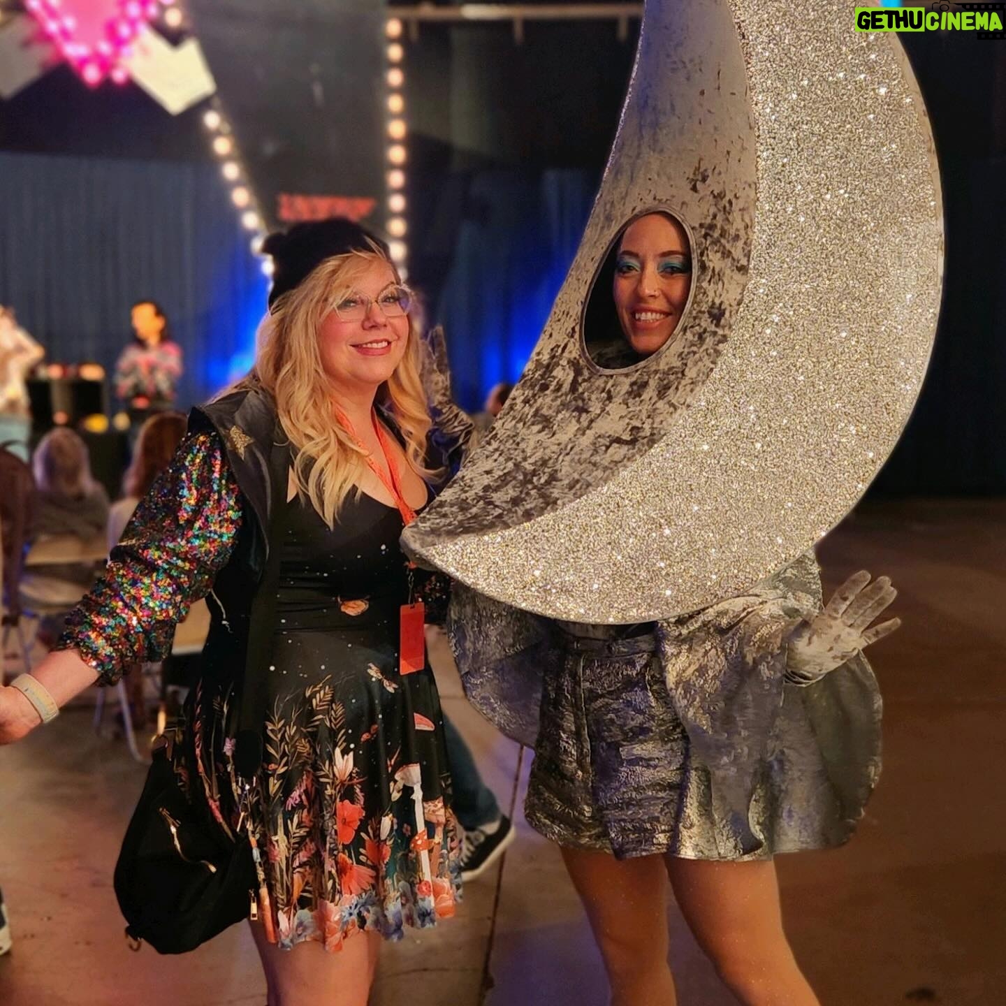 Kirsten Vangsness Instagram - Took Luna and gang to @lunaluna - the place was as delightful as the company.
