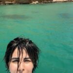 Kirti Kulhari Instagram - Ahhhh went into the ocean after soooo long and it reminded me of how much I have missed it… ❤️ Saw dolphins for the first time ( wish they came closer though 🫣 ) and snorkeled with not the best visibility, but it was such a beautiful ride into the ocean and just being a part of the ocean once again 🫶 my heart is full , mind calm and m ready to go back to work tomorrow 😬 Thank u @imitrayan @mohammed_alzedjali__ @nidhhieaggarrwal for being my #partnersincrime 💕 Thank u @hussainticklay for those flowers and chocolates 🫶 and @mr_capt.sabbir our captain of the boat 🤩 @nobles_marine for that beautiful boat and ride ❤️ #alkhairani #muscat #oman 🌞
