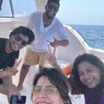 Kirti Kulhari Instagram - Ahhhh went into the ocean after soooo long and it reminded me of how much I have missed it… ❤️ Saw dolphins for the first time ( wish they came closer though 🫣 ) and snorkeled with not the best visibility, but it was such a beautiful ride into the ocean and just being a part of the ocean once again 🫶 my heart is full , mind calm and m ready to go back to work tomorrow 😬 Thank u @imitrayan @mohammed_alzedjali__ @nidhhieaggarrwal for being my #partnersincrime 💕 Thank u @hussainticklay for those flowers and chocolates 🫶 and @mr_capt.sabbir our captain of the boat 🤩 @nobles_marine for that beautiful boat and ride ❤️ #alkhairani #muscat #oman 🌞