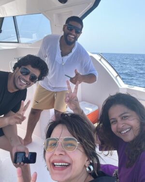 Kirti Kulhari Instagram - Ahhhh went into the ocean after soooo long and it reminded me of how much I have missed it… ❤️
Saw dolphins for the first time ( wish they came closer though 🫣 ) and snorkeled with not the best visibility, but it was such a beautiful ride into the ocean and just being a part of the ocean once again 🫶 my heart is full , mind calm and m ready to go back to work tomorrow 😬
Thank u @imitrayan @mohammed_alzedjali__ @nidhhieaggarrwal for being my #partnersincrime 💕
Thank u @hussainticklay for those flowers and chocolates 🫶 and @mr_capt.sabbir our captain of the boat 🤩
@nobles_marine for that beautiful boat and ride ❤️
#alkhairani #muscat #oman 🌞