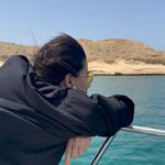 Kirti Kulhari Instagram - Ahhhh went into the ocean after soooo long and it reminded me of how much I have missed it… ❤️ Saw dolphins for the first time ( wish they came closer though 🫣 ) and snorkeled with not the best visibility, but it was such a beautiful ride into the ocean and just being a part of the ocean once again 🫶 my heart is full , mind calm and m ready to go back to work tomorrow 😬 Thank u @imitrayan @mohammed_alzedjali__ @nidhhieaggarrwal for being my #partnersincrime 💕 Thank u @hussainticklay for those flowers and chocolates 🫶 and @mr_capt.sabbir our captain of the boat 🤩 @nobles_marine for that beautiful boat and ride ❤️ #alkhairani #muscat #oman 🌞
