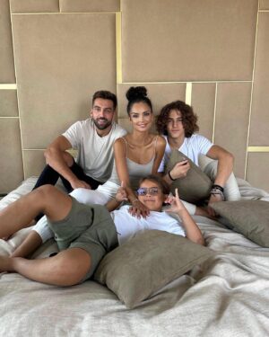 Klaudia El Dursi Instagram - Yes ! We did it ! 
Pierwsza noc na nami 🤍
Nowy dom, nowy start, nowy rozdział w życiu 🤍
#newiscoming